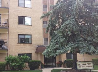 1441 E Thacker St APT 203, Des Plaines, IL 60016