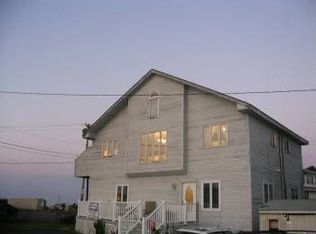 2 Dumas Ave, Hampton, NH 03842