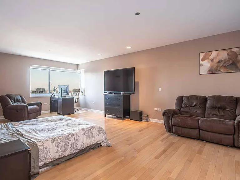 737 W Washington Blvd #1508 — Photo 12