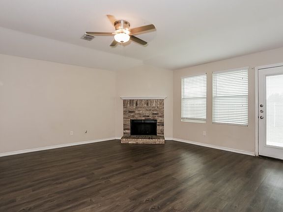 3rd image of 636 Horn St