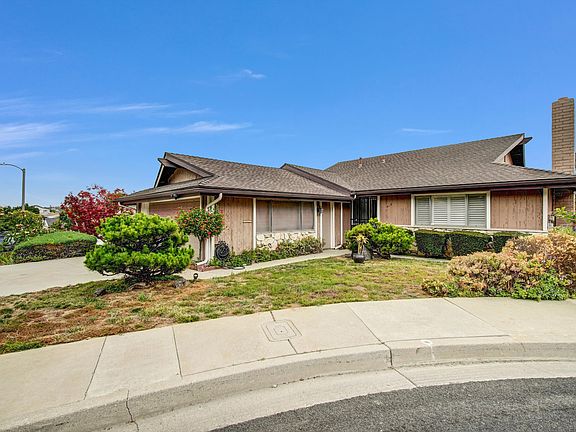 3rd image of 816 Granada Dr