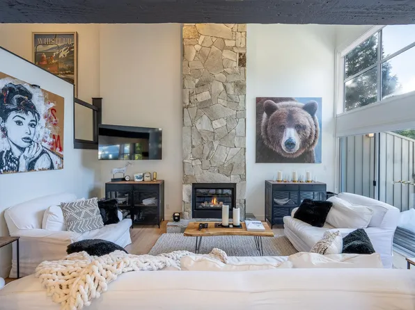 2219 Aspen Dr, Whistler, BC V8E 0A6