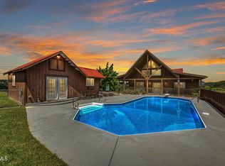 2607 Siam Rd, Elizabethton, TN 37643