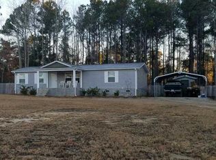 13683 Old Lake Rd, Riegelwood, NC 28456