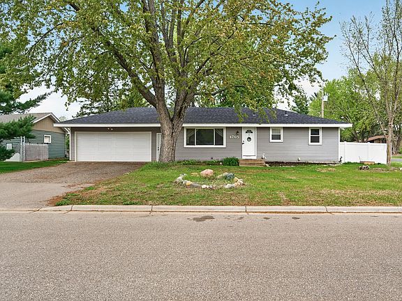 4th image of 4765 105th Ln NE
