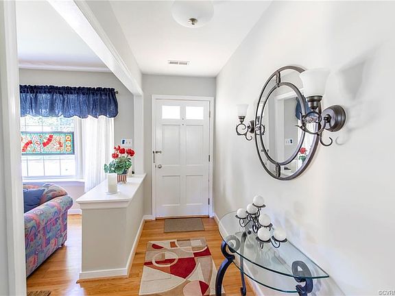 2nd image of 7991 Wynbrook Ln