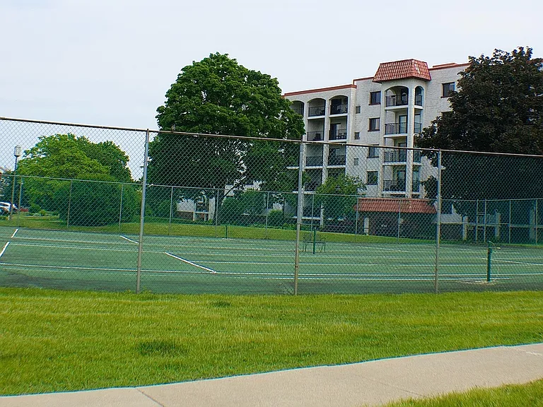 475 Plum Creek Dr #104 — Photo 5