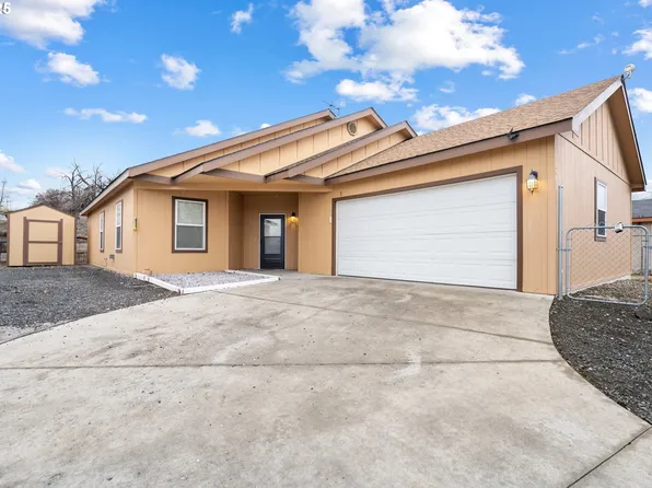738 E Catherine Ave, Hermiston, OR 97838