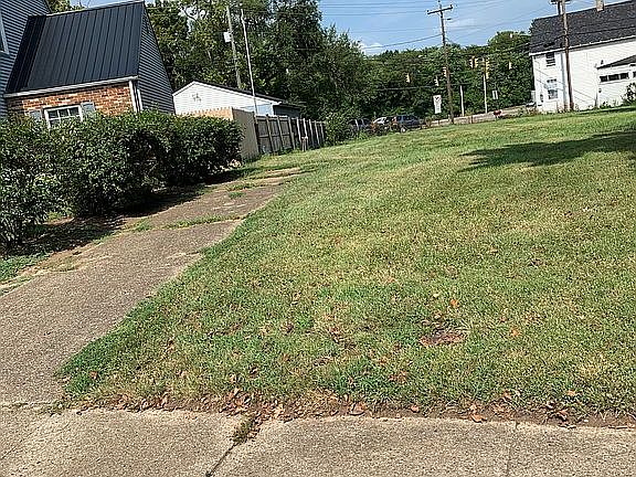 2nd image of 457 Caroline Dr