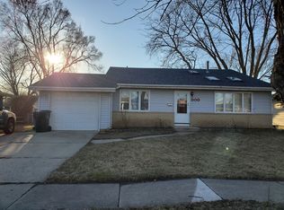 500 Martin Dr, South Elgin, IL 60177
