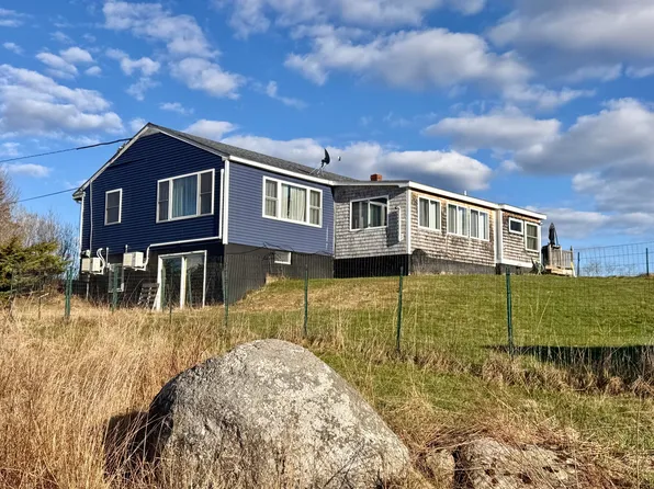 11 Roberts Lane, Machias, ME 04654