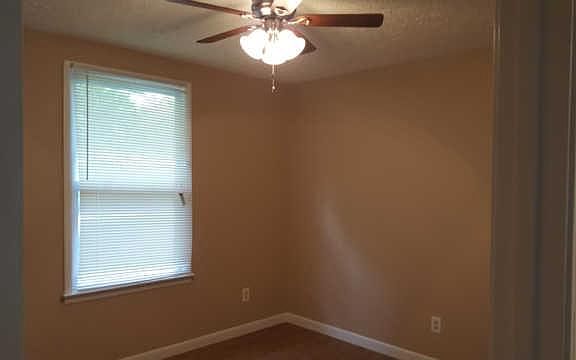 3rd image of 2829B Brunswick Dr