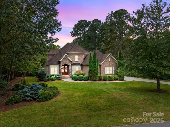 117 Wolf Hill Dr, Mooresville, NC 28117