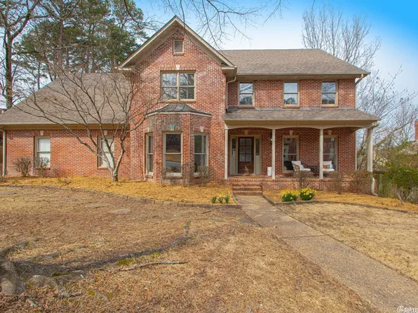 33 Chimney Sweep Ln, Little Rock, AR 72212