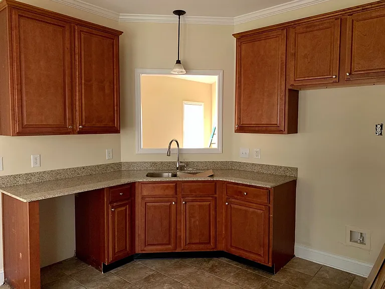 1008 Marley St — Photo 8
