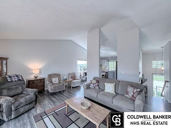 5th image of 18039 Sunridge St