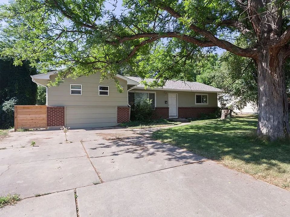 2nd image of 1913 Springfield Dr