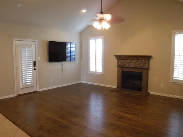 14932 Lone Spring Dr — Photo 10