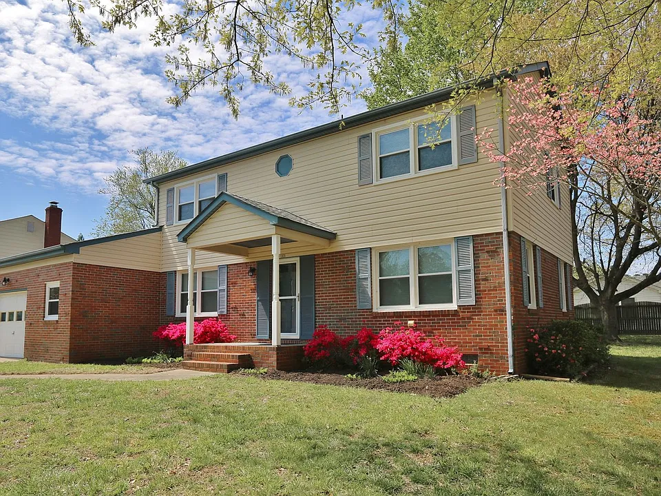 1321 Conrad Ln