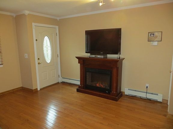 4th image of 360 Barlow Ave APT 38