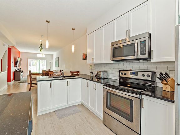 4th image of 32789 Burton Ave #502