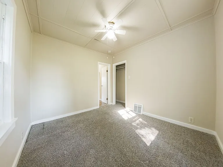 302 Porter Ave — Photo 10
