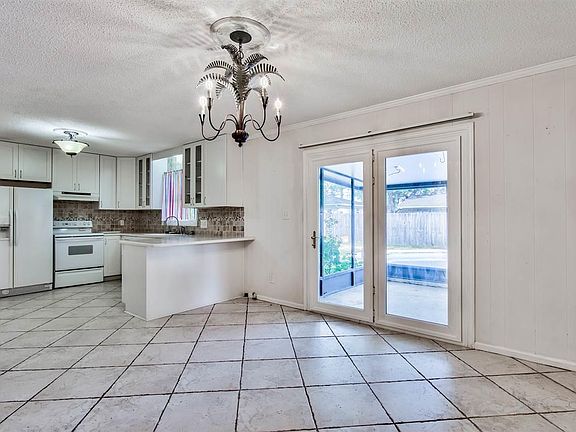5th image of 7940 La Nain Dr