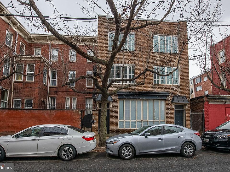 1st image of 1901 Green St Unit 10