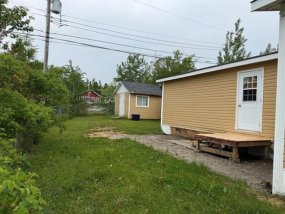 4th image of 37 Gray Avenue