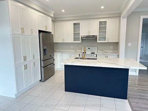 3rd image of 1 Copperhill Hts N
