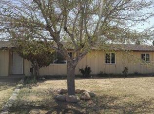 10853 Malgosa Rd, Apple Valley, CA 92308