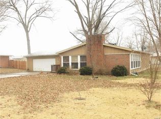 15 Greve Dr, Centralia, IL 62801