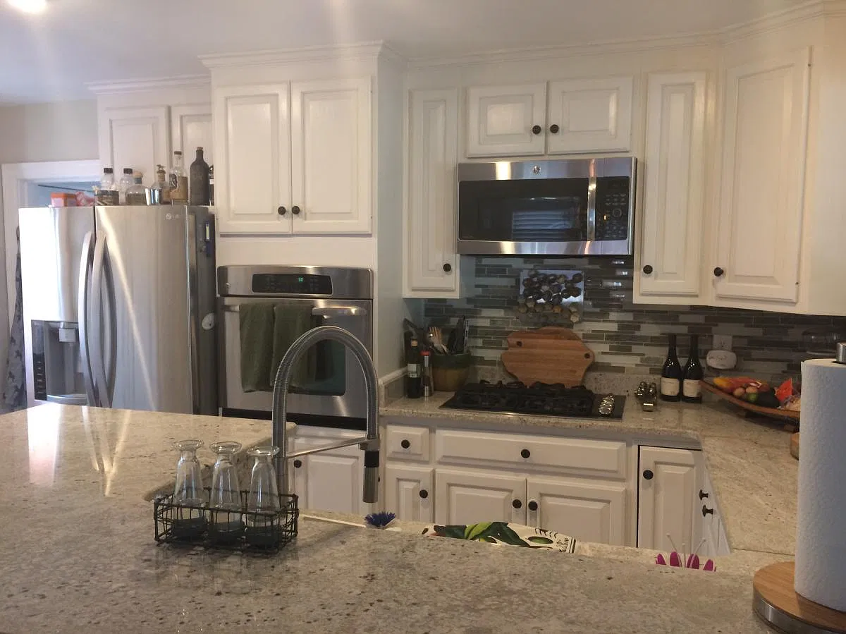 4 bed, 2400 sqft, $3,450 — Photo 1