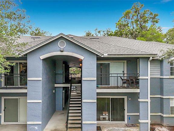 2nd image of 3705 SW 27th St APT 922