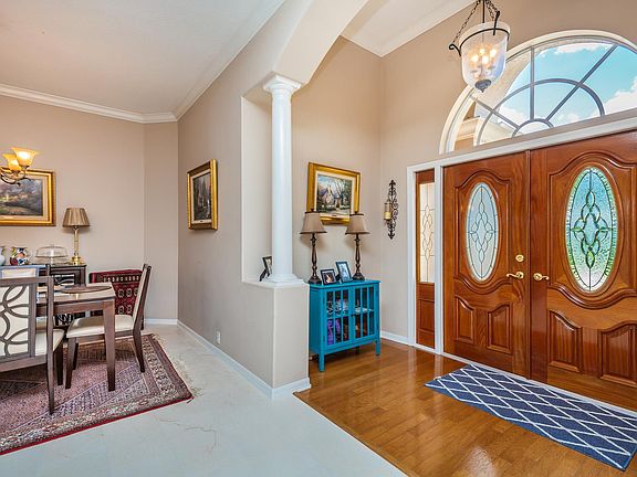 2nd image of 4041 Ligustrum Dr