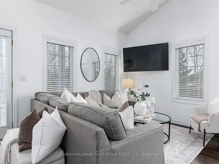 325 Densmore Rd #1501 — Photo 10