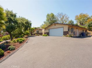 2211 Sunset Dr, Escondido, CA 92025