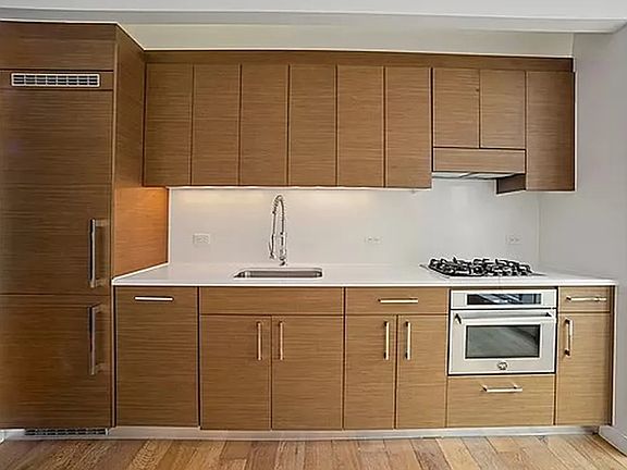 2nd image of 325 Lexington Ave APT 8E