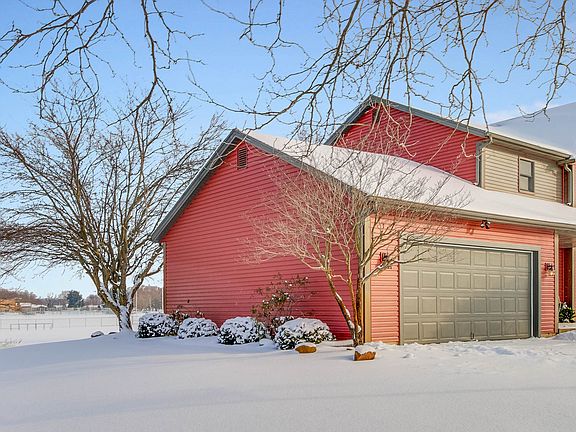 3rd image of 59446 Peppermint Dr