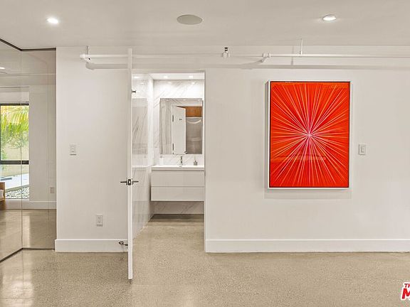 4th image of 4115 Glencoe Ave APT 107