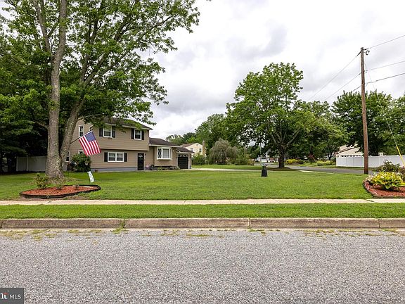 2nd image of 5542 Snyder Ave