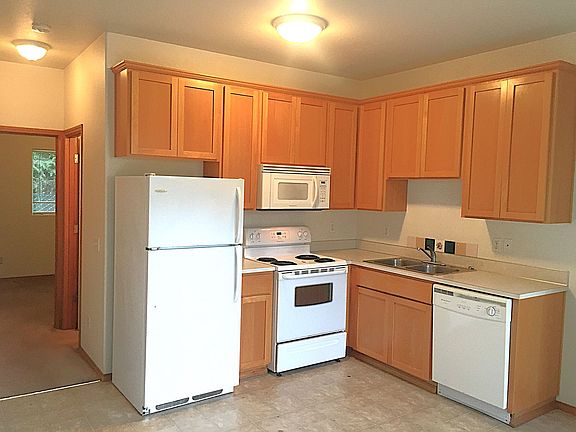2nd image of 2369 Columbia Blvd APT 10