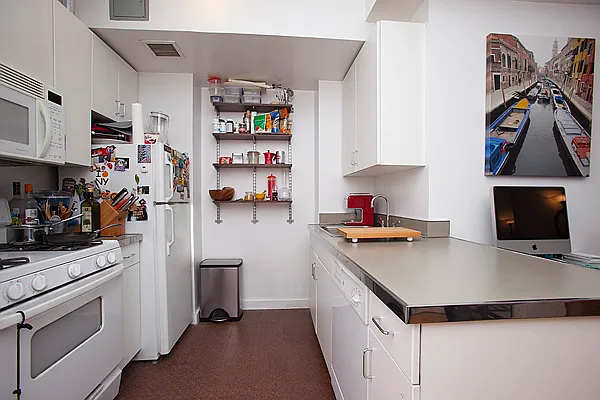 Rented by Corbett & Dullea Realty | media 20