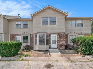 1711 SW Parkridge Dr, Blue Springs, MO 64015