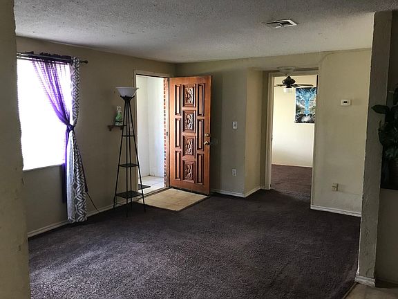 4th image of 1600 Cherry Ln