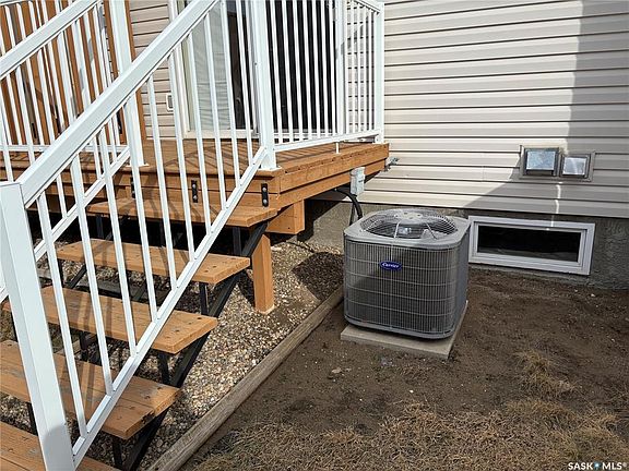 3rd image of UNIT 302-851 Chester ROAD