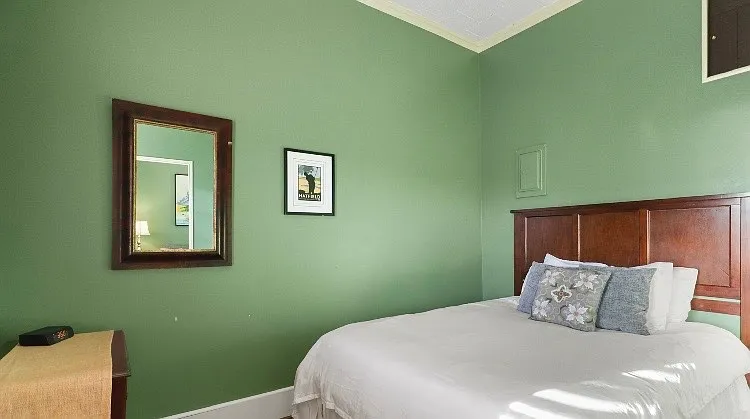 1370 S Main St #2E — Photo 3