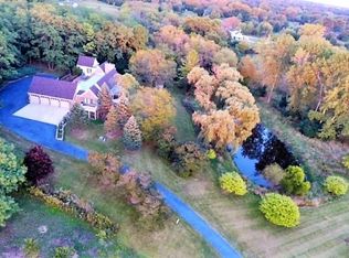 70 Otis Rd, Barrington, IL