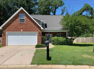 606 Beechwood Dr, Bonaire, GA 31005