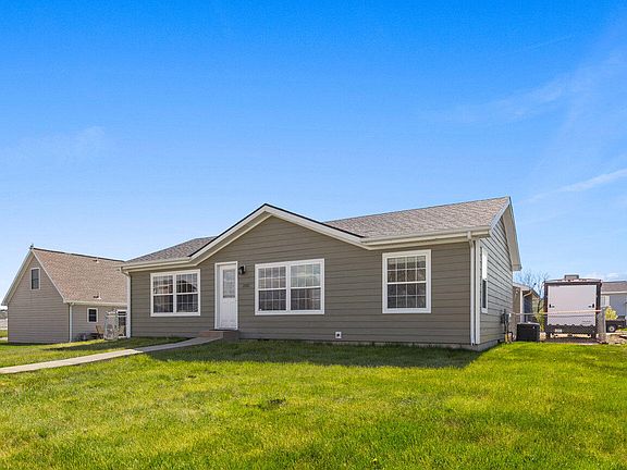 2nd image of 2005 Tiree Dr